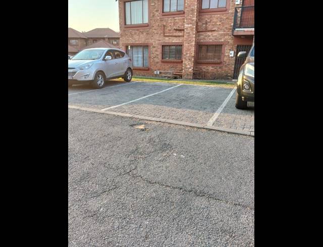 3 BEDROOM TOWNHOUSE FOR SALE IN EDLEEN